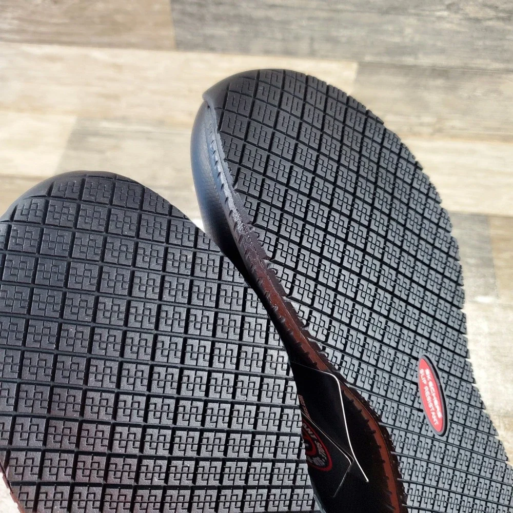 Skechers new without